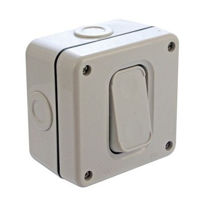 OUTDOOR 1G 2WAY WEATHEPROOF SWITCH knockouts: 4 x 20mm